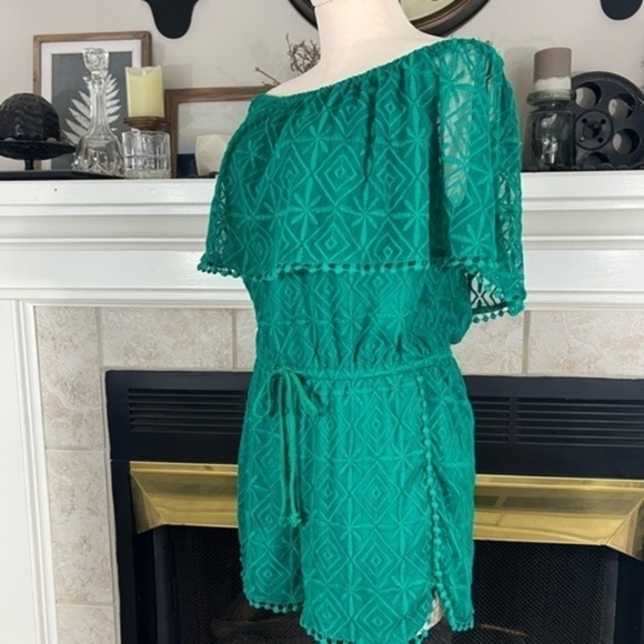JACK By Bb Dakota Teal Lined Lace Romper With A Waist Ties And Draped Shoulders - Picture 10 of 14